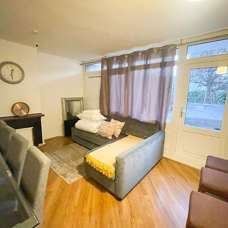 Villa Flat 4, Kingsbury House Londra Esterno foto