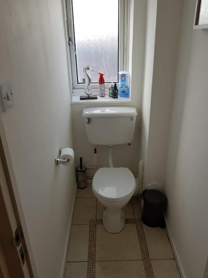 Villa Flat 4, Kingsbury House Londra Esterno foto